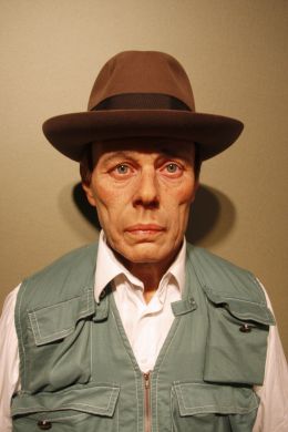 Joseph Beuys - 360b/Shutterstock.com